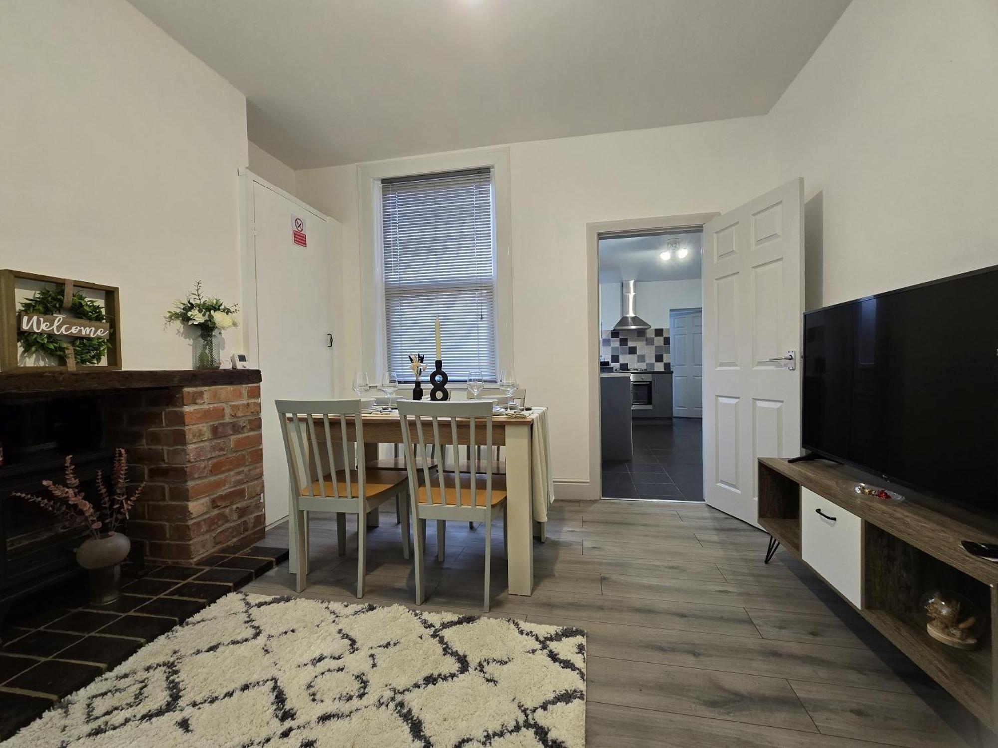 הוילה Warburton House, Newark - Walking Distance From North Gate Train Station & Market Place מראה חיצוני תמונה