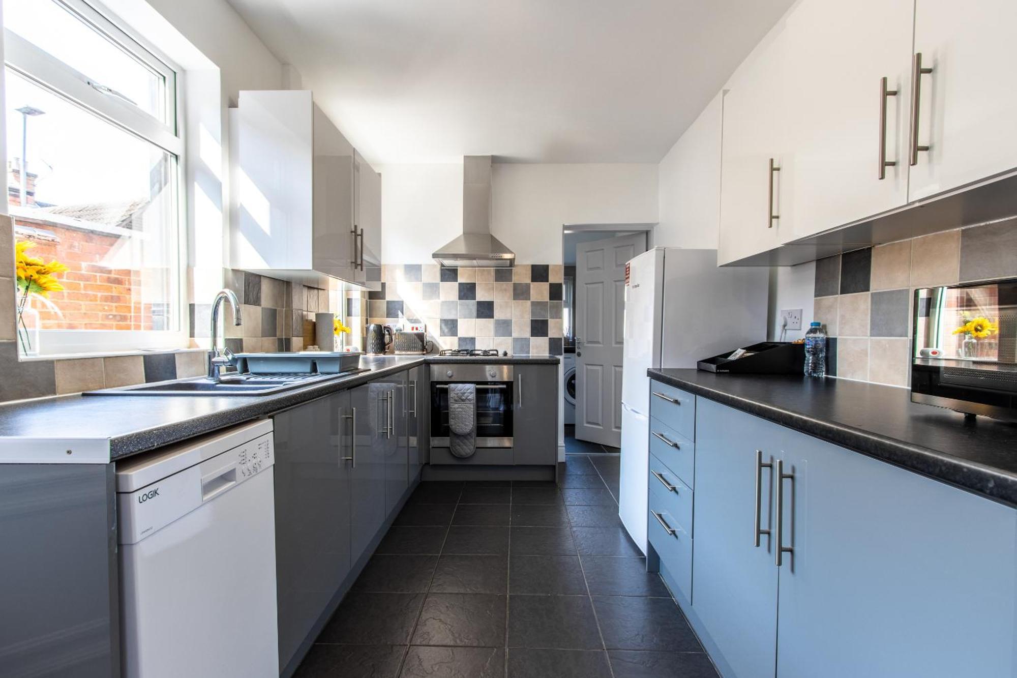 הוילה Warburton House, Newark - Walking Distance From North Gate Train Station & Market Place מראה חיצוני תמונה